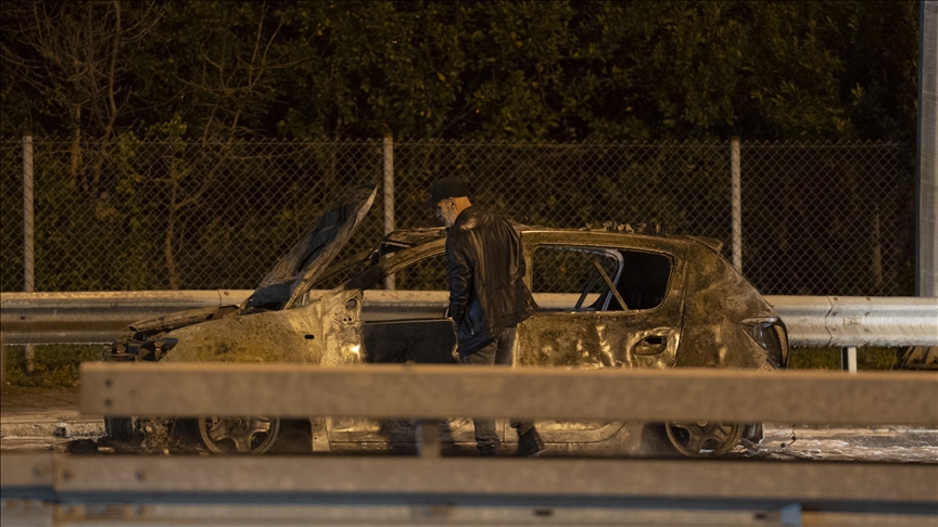 Köprüde seyir halindeki otomobilde yangın çıktı!