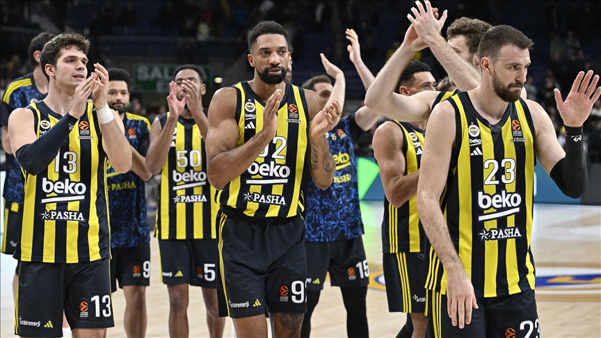 Fenerbahçe Beko, THY Avrupa Ligi'nde yarın Paris Basketbol'a konuk olacak