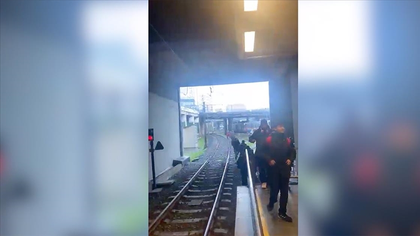 Yenikapı-Atatürk Havalimanı/Kirazlı Metro Hattı'nda teknik arıza nedeniyle seferler durdu!