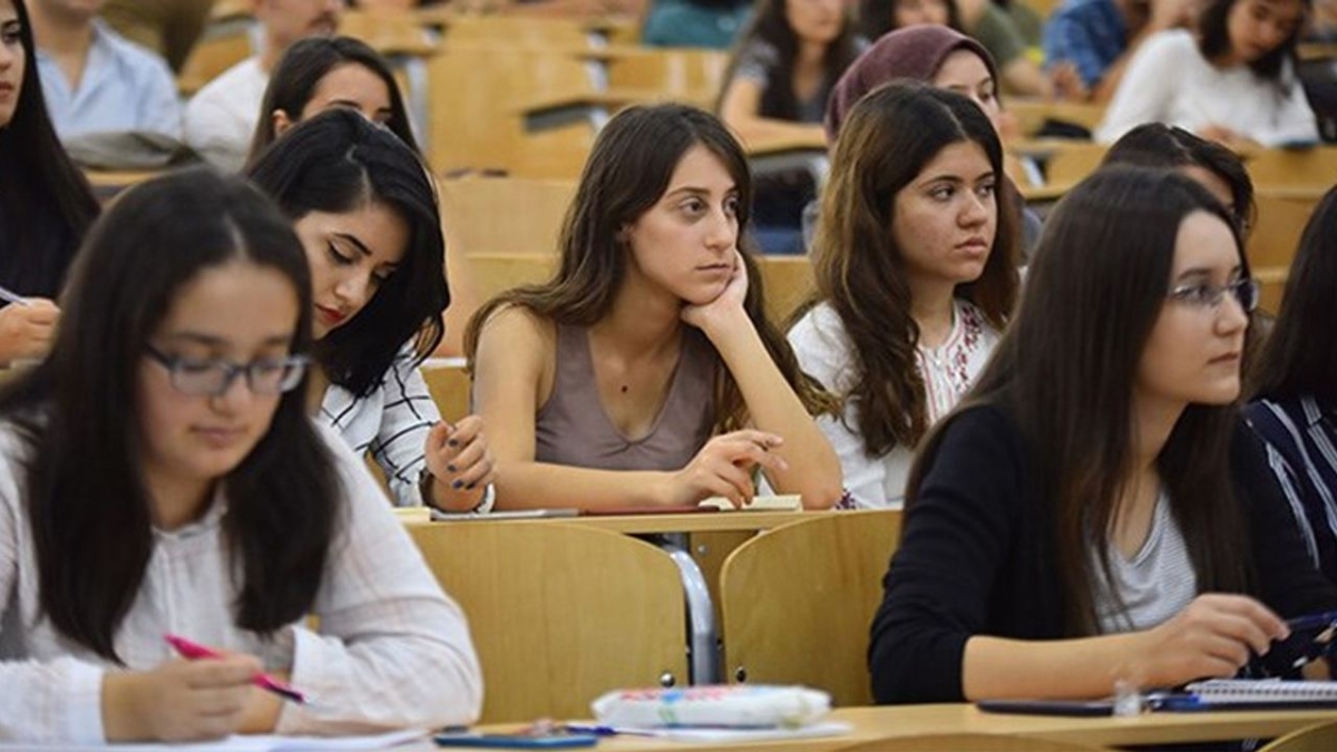 Üniversite öğrencilerine kamuda yarı zamanlı iş imkanı! Alacakları maaş belli oldu!