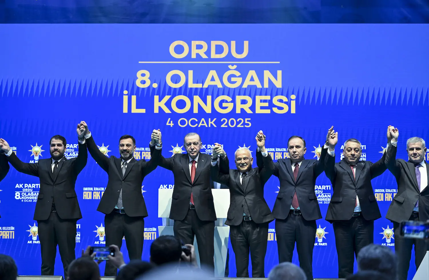 8-ak-parti-ordu-8-olagan-il-kongresi