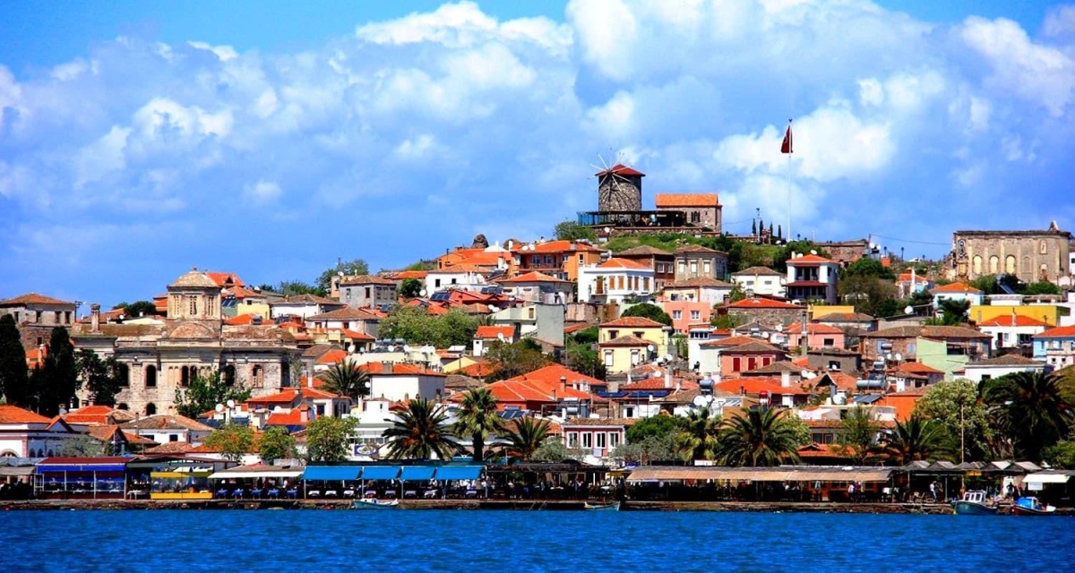 Ege'nin saklı cennetleri... Çeşme ve Bodrum'dan sıkılanlar buraya kaçıyor! Ayvalık, Cunda ve Küçükköy rotaları...