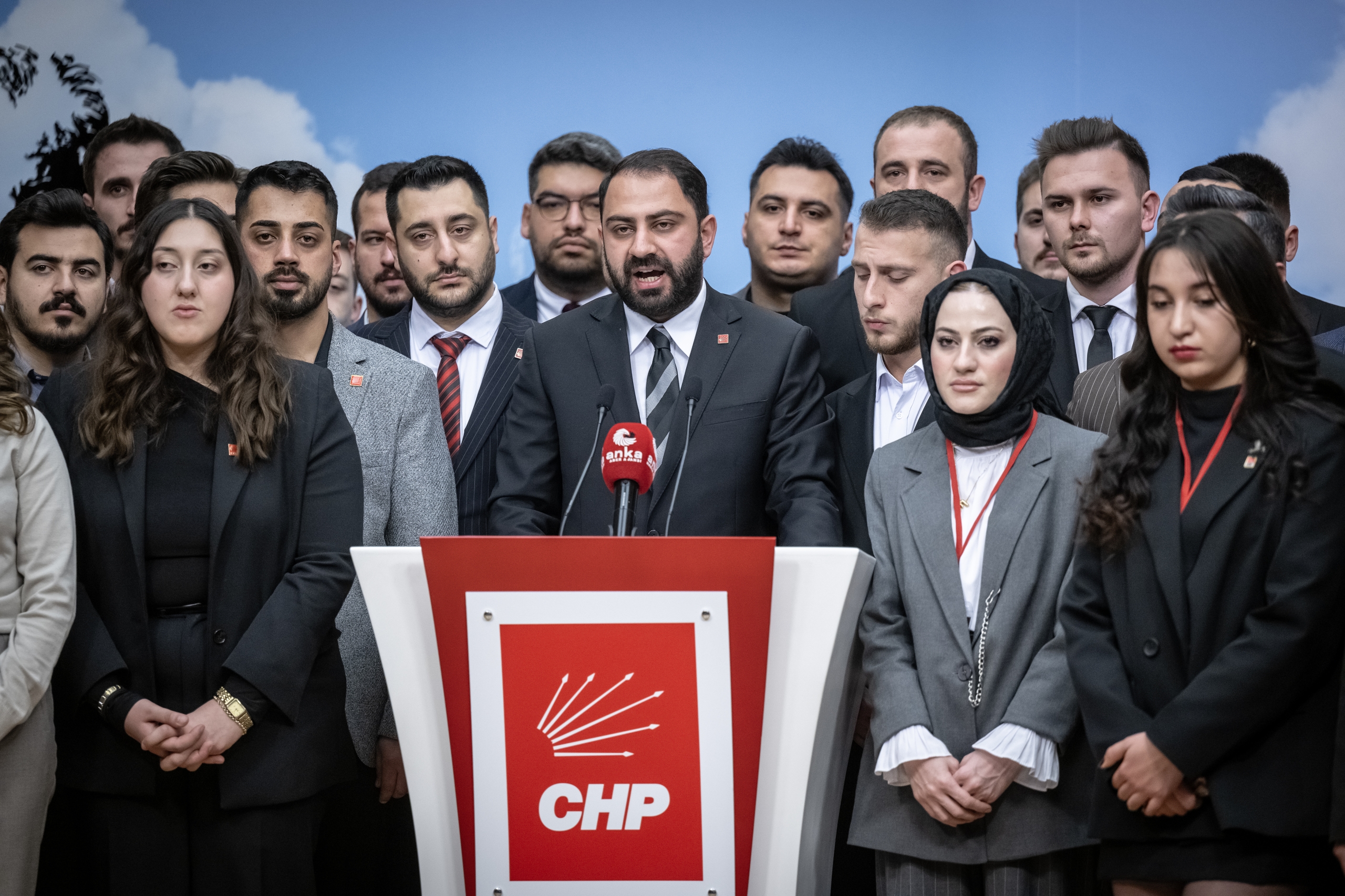 CHP'nin Gençlik Kolları Başkanlarından Cem Aydın'a destek açıklaması