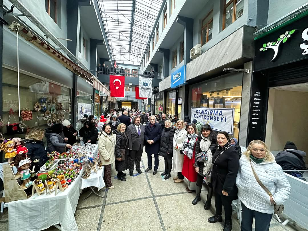 Bandırma’da Sevgililer Günü alışveriş günleri başladı!