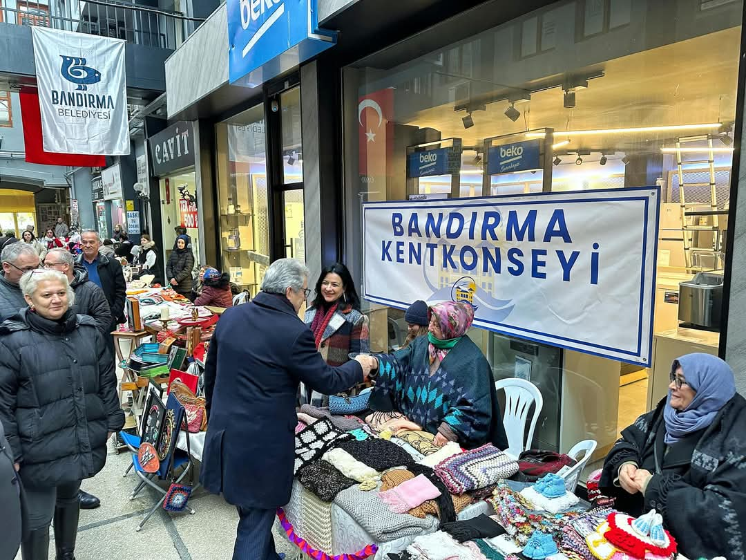 Bandırma’da Sevgililer Günü alışveriş günleri başladı!