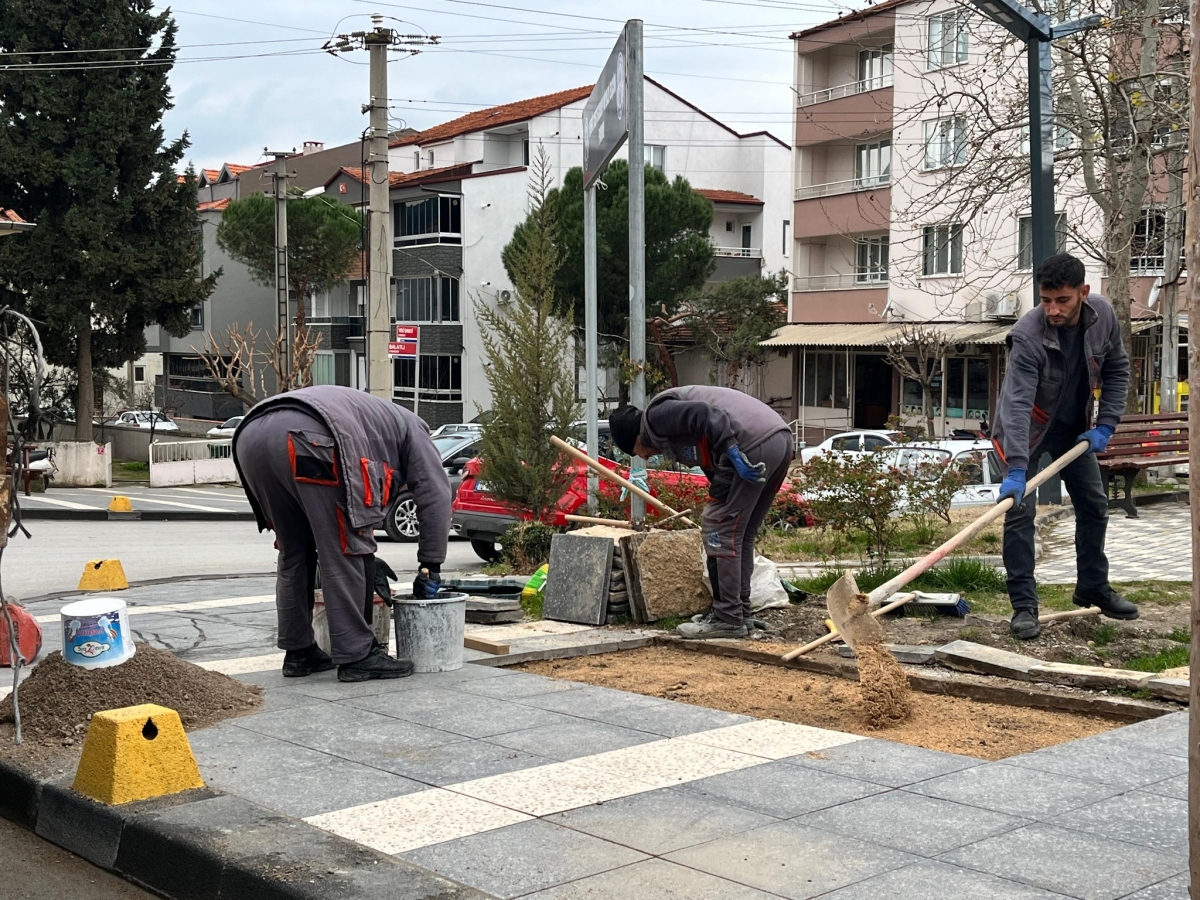 Bigadiç'te ulaşım ve çevre düzenlemesi çalışmaları tam gaz devam ediyor!