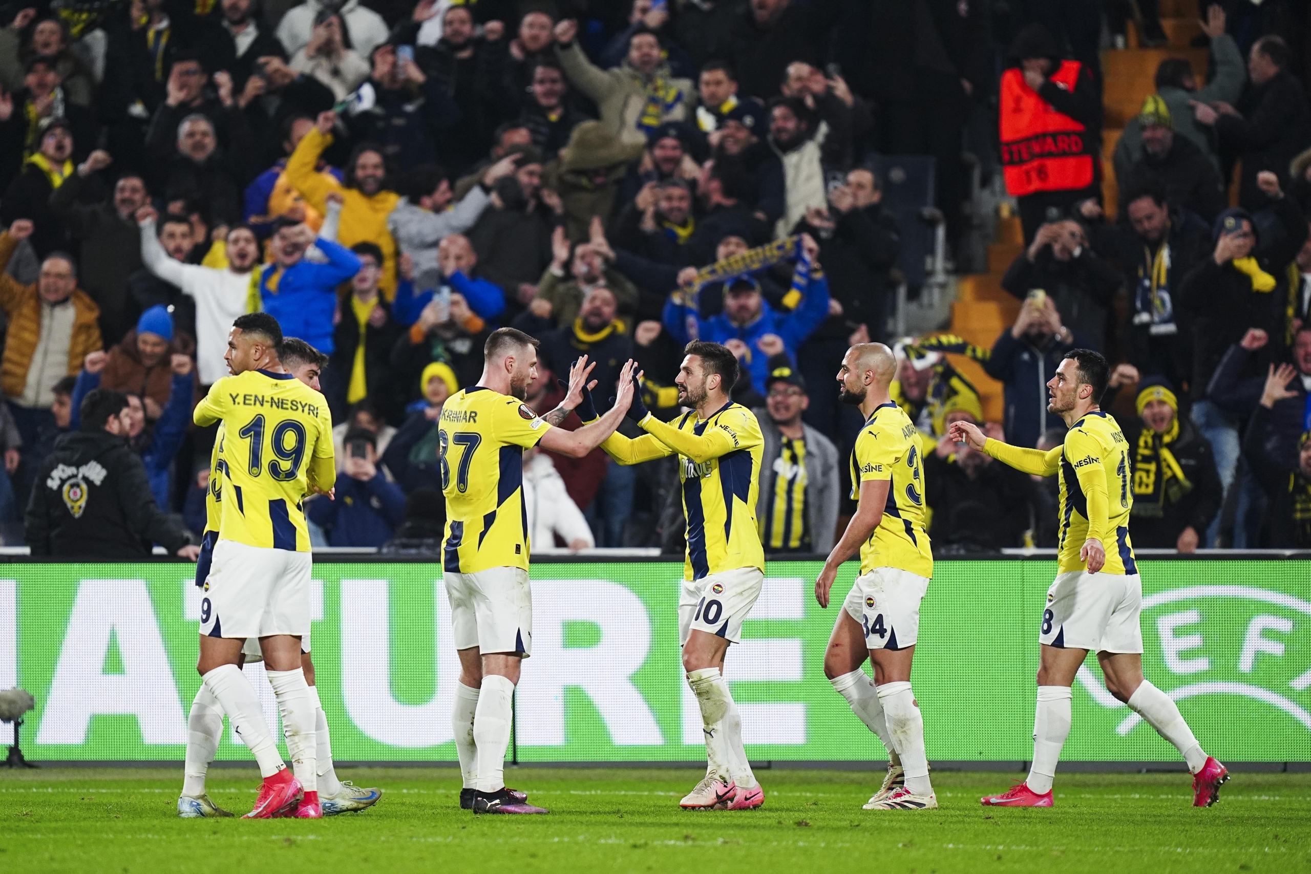 AA-20250213-37047447-37047444-FENERBAHCE_ANDERLECHT-min