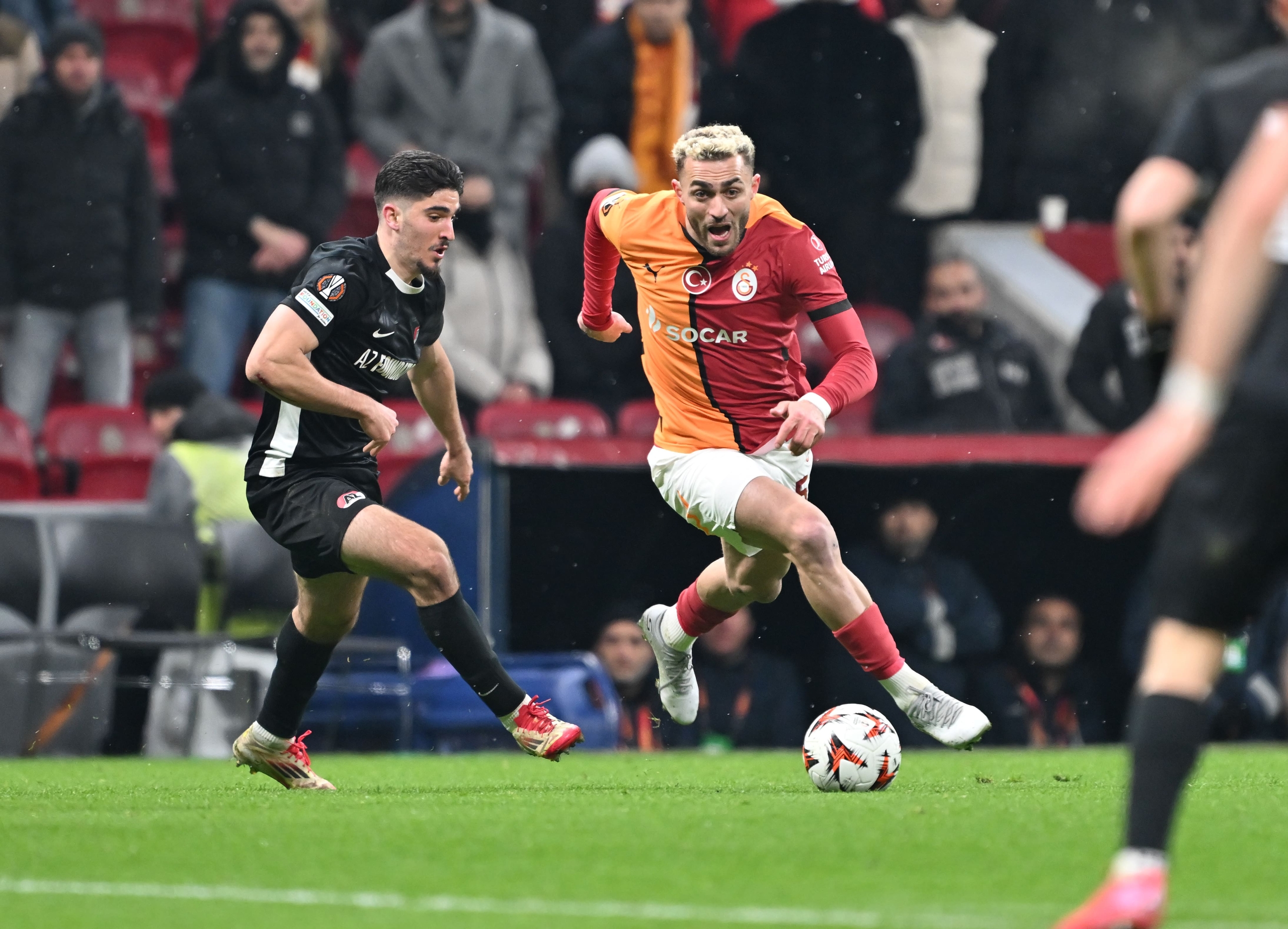 Galatasaray, AZ Alkmaar karşısında ilk yarıda 1-0 geride!