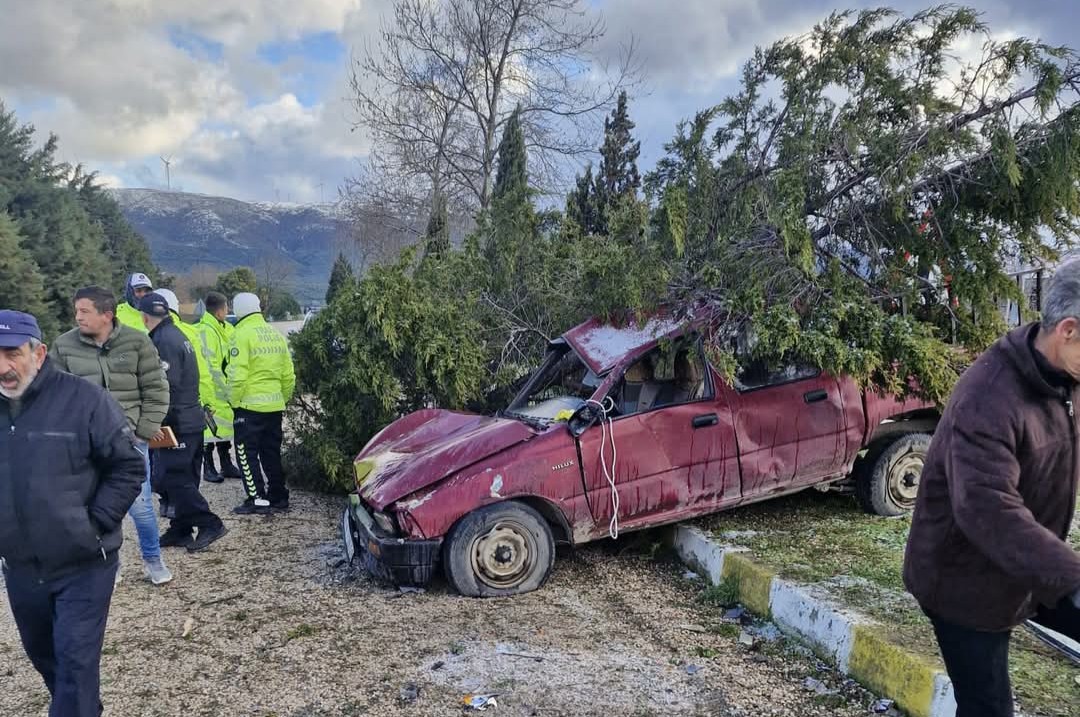 Erdek'te çaldığı araçlar kaza yapan şahıs her yerde aranıyor!