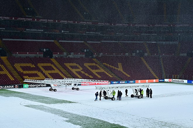 Galatasaray - Fenerbahçe Derbisi Ertelenecek mi?