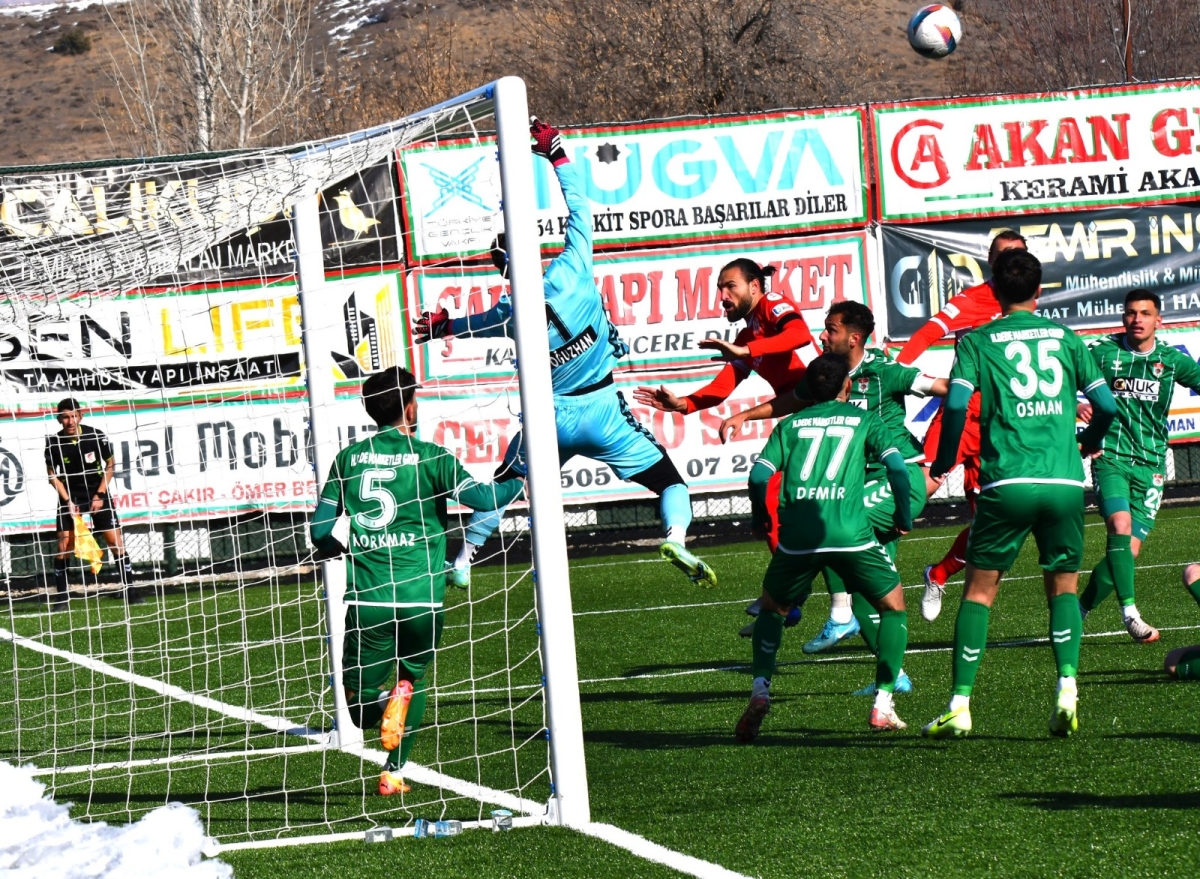 Balıkesirspor, Kelkit Hürriyetspor ile gollü beraberliğe razı oldu!