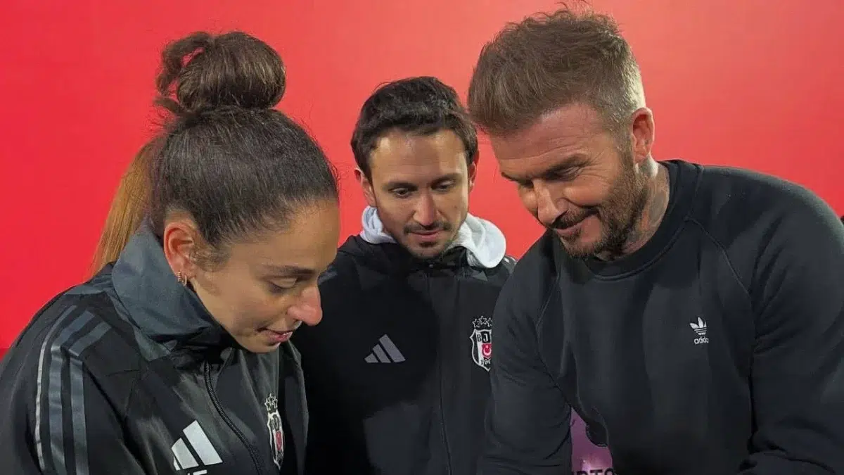 David Beckham İstanbul'da! Beşiktaş Kadın Futbol Takımı'na ziyaret!