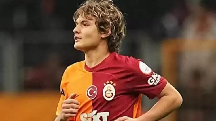 Efe Akman kimdir? Galatasaray'ın genç oyuncusu Efe Akman kaç yaşında? Ayhan Akman'ın oğlu mu?