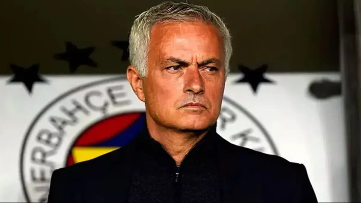 Fenerbahçe'de stoper krizi! Herkes sakat! İşte Jose Mourinho'nun planı: