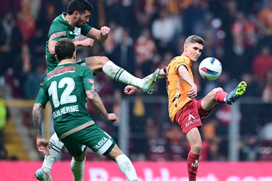 Galatasaray ve Konyaspor maçında golsüz beraberlik!, İki takım da Çeyrek Finale yükseldi!