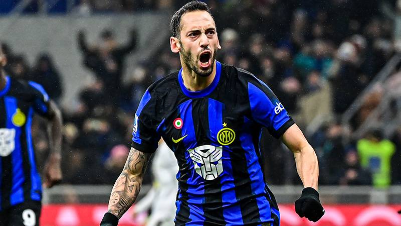 Inter, Fiorentina'yı ağırlıyor! Hakan Çalhanoğlu ilk 11'de!