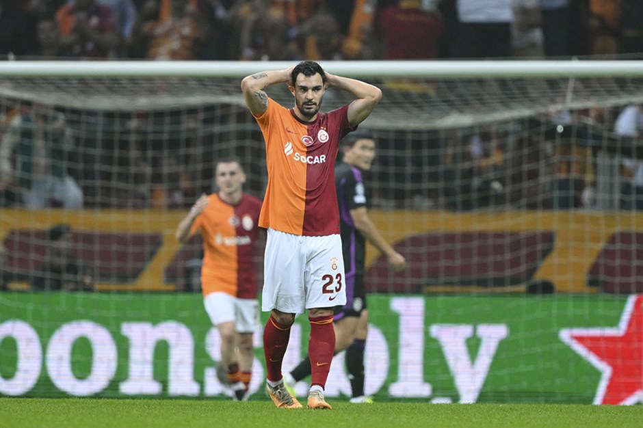 Galatasaray'a Şok! Kaan Ayhan Kırmızı Kart Gördü