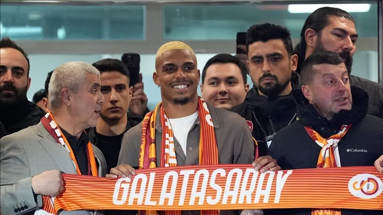 Galatasaray'ın yeni transferi Mario Lemina İstanbul'a geldi!