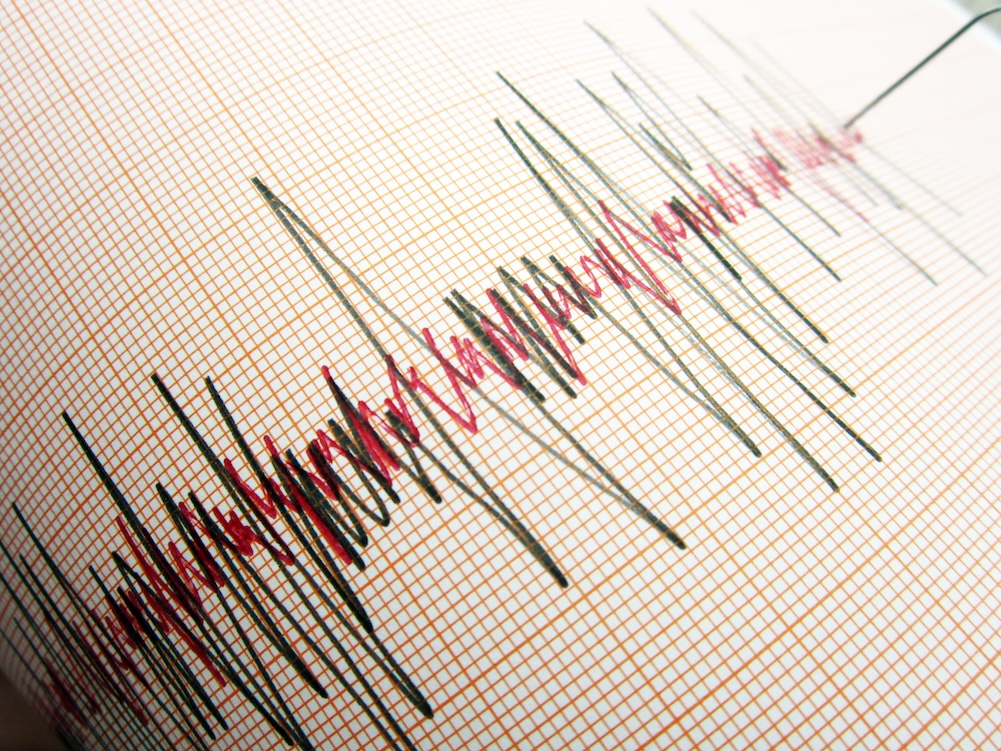 Seismograph,And,Earthquake.,A,Seismograph,That,Records,The,Seismic,Activity