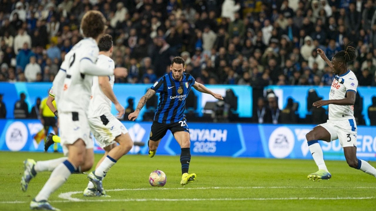 Hakan Çalhanoğlu Şov Yaptı! Inter, Atalanta'yı Deplasmanda Devirdi