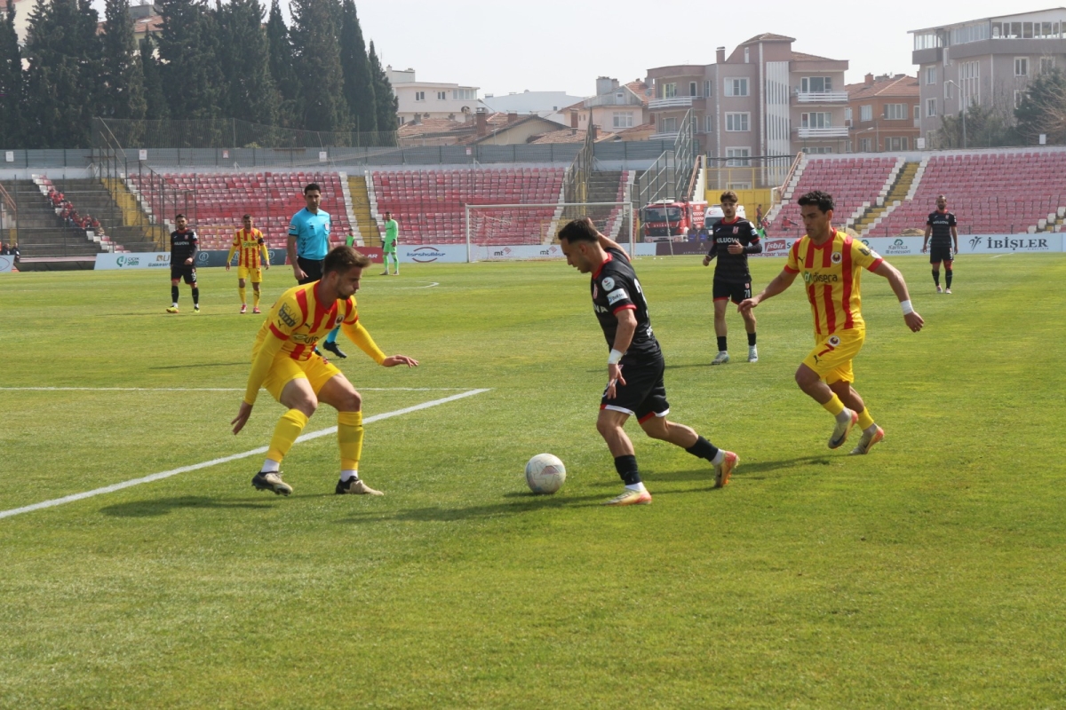 Balıkesirspor, Liderliği Kaptırdı! Tire 2021 FK'ya 2-1 Mağlup Oldu!