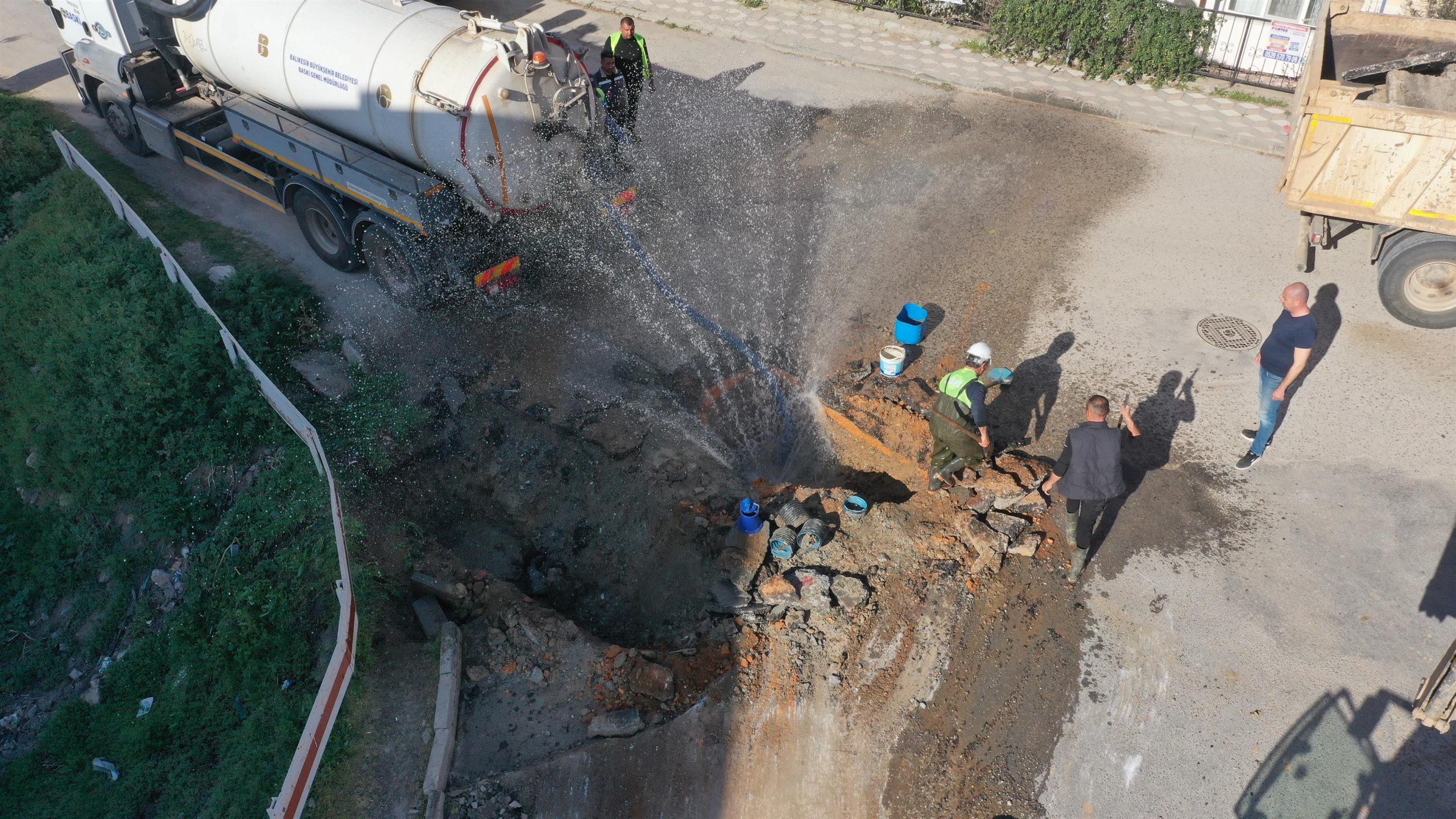 Ayvalık’ta Su Kayıplarına Karşı Büyük Hamle! BASKİ, 10 Günde 55 Kilometre Şebekeyi Taradı